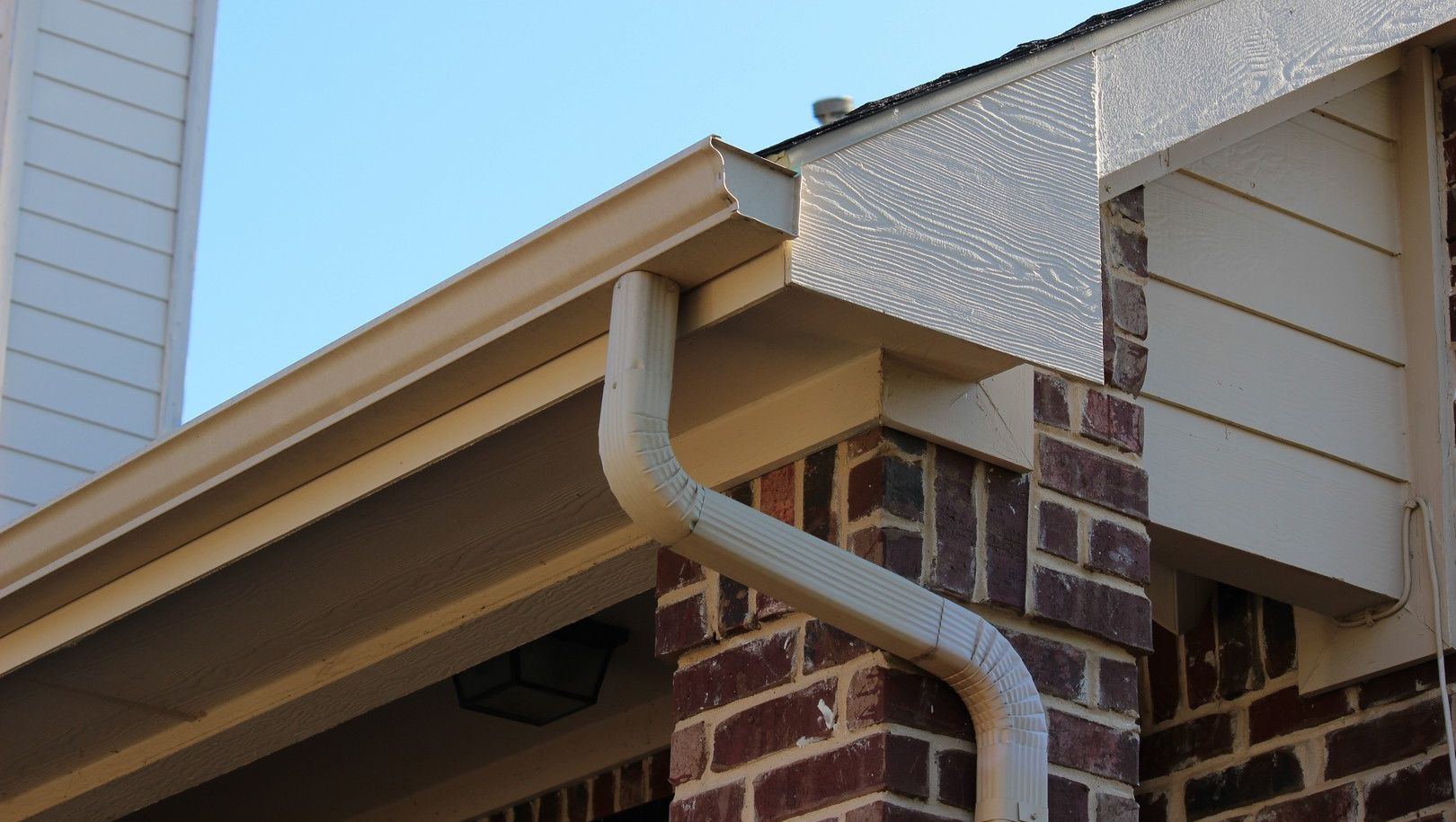 Fascias, Soffits, and Guttering
